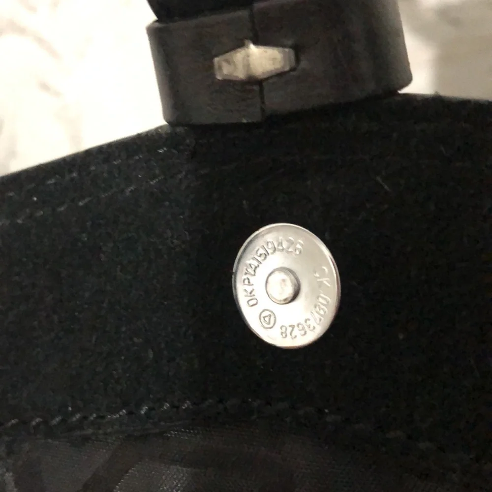 Francesco Baisia Leather Shoulder Bag. Like new. Includes branded dust bag. - Picture 14 of 16